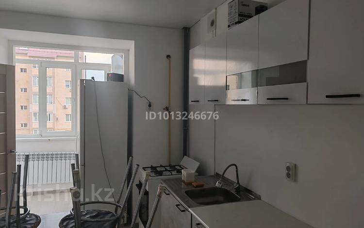 1-комнатная квартира · 41 м² · 3/9 этаж, мкр Омега, Молдашева 20/1 за 90 000 ₸ в Уральске — фото 2