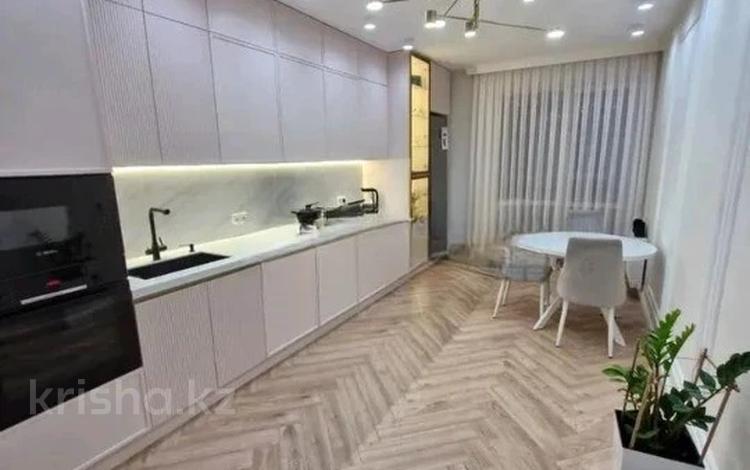 3-комнатная квартира · 107 м² · 4/17 этаж, Розыбакиева 320 за 142 млн ₸ в Алматы, Бостандыкский р-н — фото 2