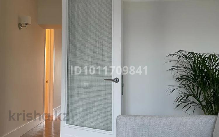 3-комнатная квартира · 99.4 м² · 3/5 этаж, мкр Кунаева 73/1 — Арбат за 50 млн ₸ в Уральске — фото 2