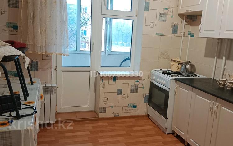 2-бөлмелі пәтер · 56 м² · 2/5 қабат, мкр 5, А.Моддагулова, бағасы: 10 000 ₸ в Актобе — фото 2