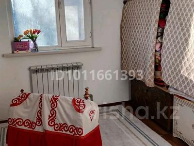 Отдельный дом · 4 комнаты · 90 м² · 8 сот., мкр Ынтымак 68а абая за 140 000 〒 в Алатау