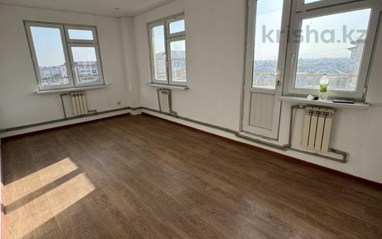 3-комнатная квартира · 72 м² · 5/5 этаж, мкр Арай-2 15 за 110 000 ₸ в Таразе — фото 2