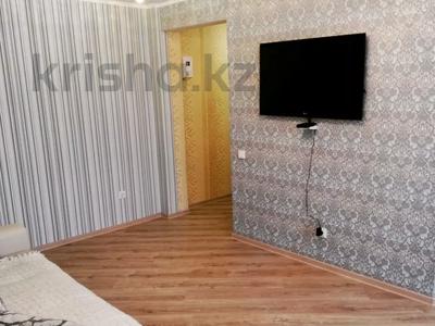 2-комнатная квартира, 45 м², 3/4 этаж посуточно, Торайгырова 107 — Кутузова за 10 000 〒 в Павлодаре