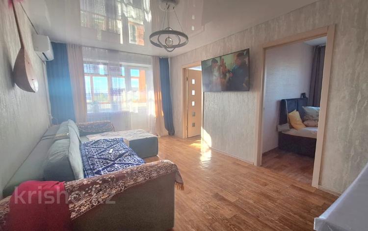 4-комнатная квартира · 64 м² · 5/5 этаж, Майкудук, 15й микрорайон за 12.8 млн ₸ в Караганде, Алихана Бокейханова р-н — фото 2