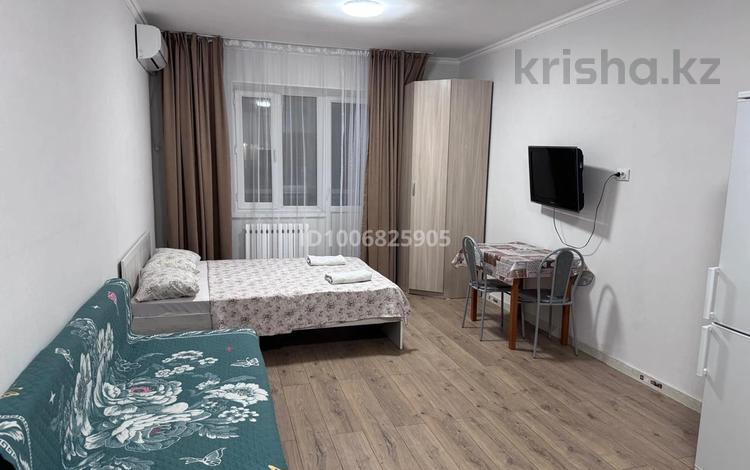 1-комнатная квартира · 33 м² · 17/18 этаж, Кошкарбаева 56 за 12 000 ₸ в Астане, Сарайшык р-н — фото 2