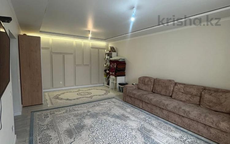 1-бөлмелі пәтер · 57.3 м² · 3/5 қабат, Алтын орда ш/а., бағасы: 21.5 млн ₸ в Актобе, мкр. Алтын орда — фото 2