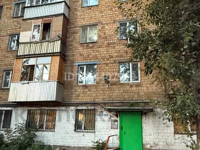 1-комнатная квартира · 31 м² · 3/5 этаж, Майкудук, 12й микрорайон 14 — Остановка Библиотека за 7.5 млн 〒 в Караганде, Алихана Бокейханова р-н