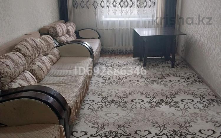 3-комнатная квартира, 80 м², 4/10 этаж помесячно, Қосшығұлұлы 17