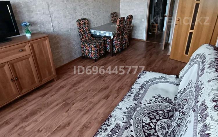 3-бөлмелі пәтер · 60 м² · 2/5 қабат, Ауезова 63 — В районе маслопрома, бағасы: 170 000 ₸ в Атырау, мкр Жилгородок — фото 3