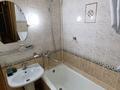 3-бөлмелі пәтер · 60 м² · 2/5 қабат, Ауезова 63 — В районе маслопрома, бағасы: 170 000 ₸ в Атырау, мкр Жилгородок — фото 5