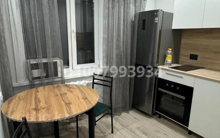 2-бөлмелі пәтер · 37 м² · 4/5 қабат, Энергетиктер 67 — ТОЦ Сауле, бағасы: 11.5 млн ₸ в Экибастузе — фото 2