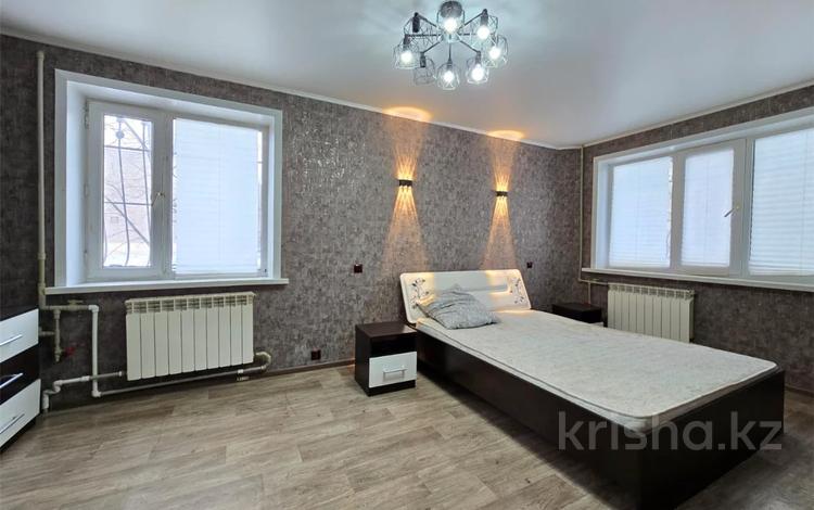 2-комнатная квартира · 48.9 м² · 1/5 этаж, 7-й мкр. за 9.5 млн ₸ в Темиртау — фото 4
