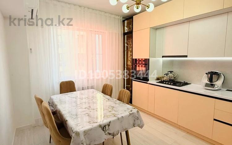 2-бөлмелі пәтер · 65 м² · 3/9 қабат, мкр Нурсая, Елорда 6/4, бағасы: 30 млн ₸ в Атырау — фото 2