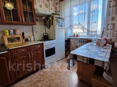 3-бөлмелі пәтер, 64 м², 6/9 қабат, мкр Кунаева 18, бағасы: 19 млн 〒 в Уральске, мкр Кунаева