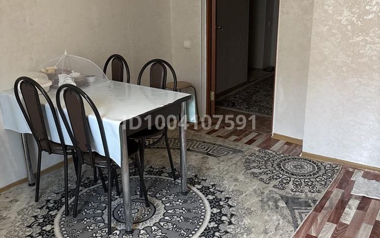 2-бөлмелі пәтер · 77 м² · 4/10 қабат, Набережная 85 — Кунаева нокина, бағасы: 18.5 млн ₸ в Актобе, мкр. Курмыш — фото 2