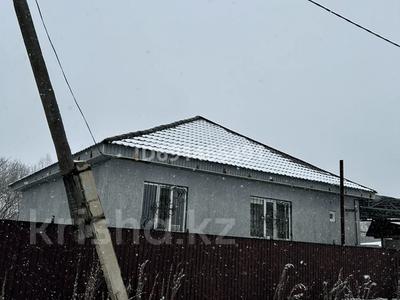 Отдельный дом · 3 комнаты · 120 м² · 6.9 сот., Жігер 32 — Возле ажропортского терминала (теплица) за 40 млн ₸ в 