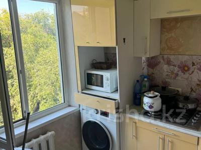 3-комнатная квартира · 70 м² · 5/9 этаж, мкр Аксай-3 5 за 350 000 ₸ в Алматы, Ауэзовский р-н
