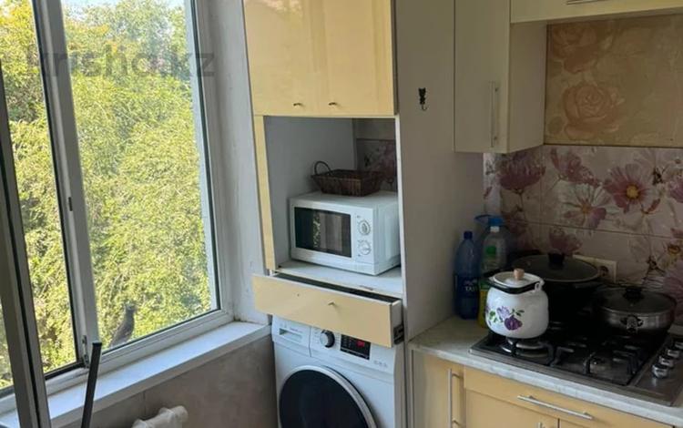 3-комнатная квартира · 70 м² · 5/9 этаж, мкр Аксай-3 5 за 350 000 ₸ в Алматы, Ауэзовский р-н — фото 2