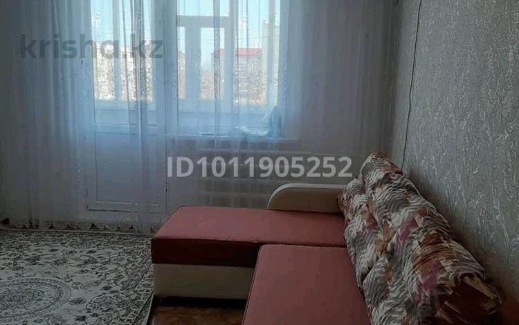 2-комнатная квартира · 47 м² · 4/5 этаж, 10-й мкр. 7 за 12 000 ₸ в Аксае — фото 11