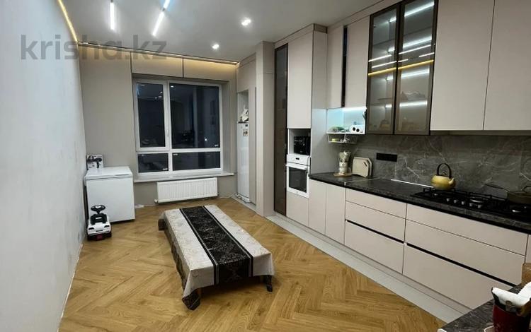 4-комнатная квартира · 165 м² · 4/10 этаж, мкр. Алтын орда за 79 млн ₸ в Актобе — фото 17