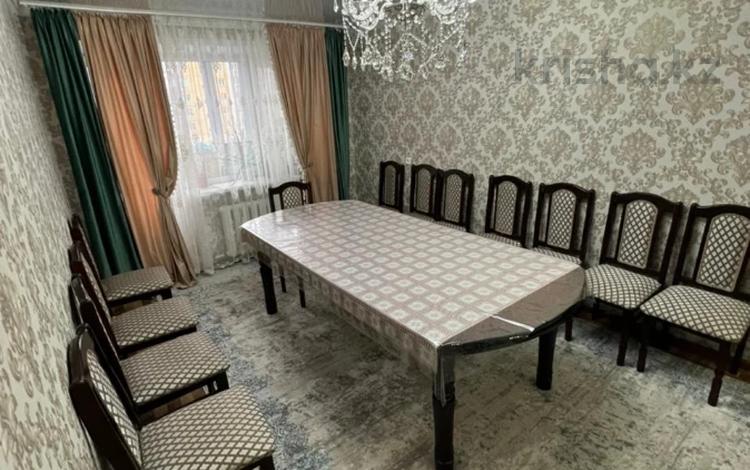 3-бөлмелі пәтер · 64.2 м² · 5/5 қабат, ул. Абая, бағасы: 11.9 млн ₸ в Темиртау — фото 2