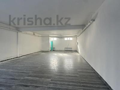 Свободное назначение, офисы, магазины и бутики, склады, общепит, салоны красоты, медцентры и аптеки, образование, развлечения, конференц-залы, кабинеты и рабочие места, студии · 110 м² за 400 000 ₸ в Алматы, Алатауский р-н