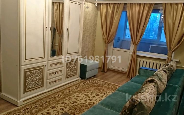 3-бөлмелі пәтер · 64 м², 3 мкр 20 — Аристократ, бағасы: 310 000 ₸ в Конаеве — фото 258