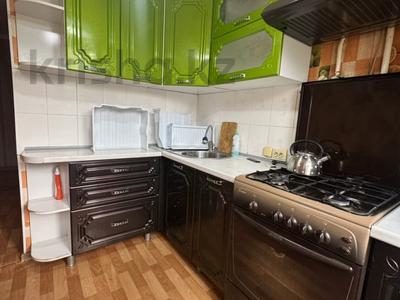 2-бөлмелі пәтер · 45 м² · 1/5 қабат, мкр Строитель, Мкр Строитель, Циолковский 14, бағасы: 13.5 млн ₸ в Уральске