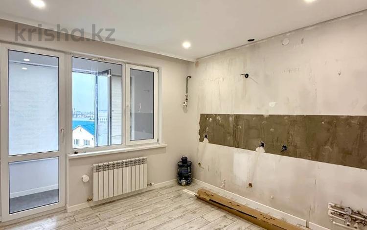 1-комнатная квартира · 44 м² · 5/9 этаж, мкр Нурсая, Абулхайр-хана 63 за 26.5 млн ₸ в Атырау — фото 2