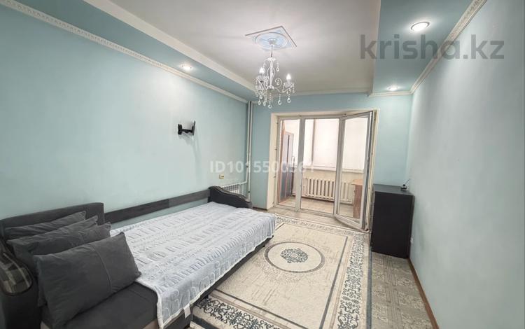 1-комнатная квартира · 65 м² · 1/6 этаж, Щурихина 40 — Странно Универмаг за 15 000 ₸ в Уральске — фото 2