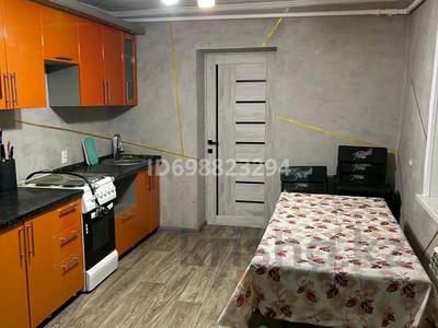 Дом · 4 комнаты · 90 м², мкр Юго-Восток, Четская 61 — Букар жырау за 25 000 〒 в Караганде, Казыбек би р-н