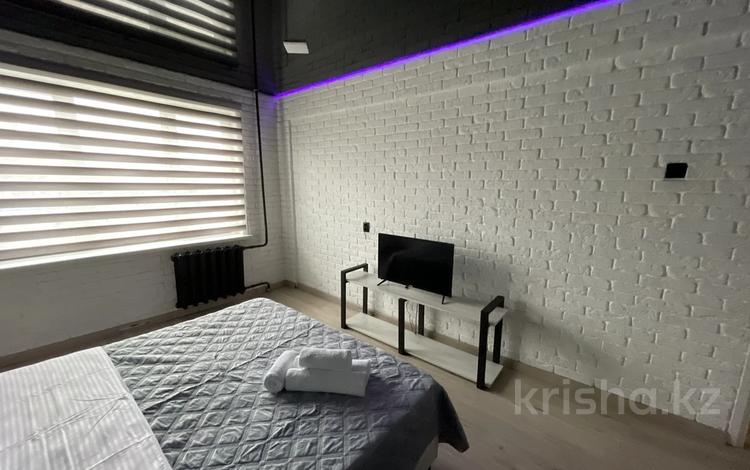 1-бөлмелі пәтер · 38 м² · 2/5 қабат, Виноградова 12, бағасы: 2 000 〒 в Усть-Каменогорске — фото 2