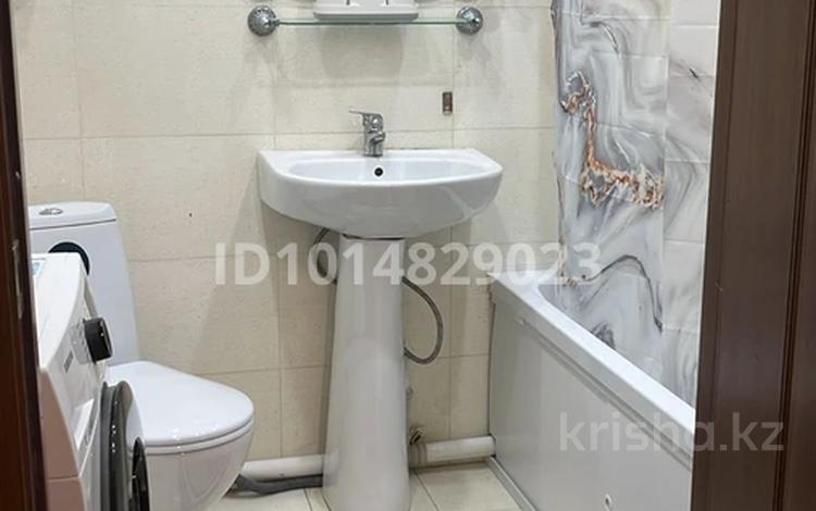 1-комнатная квартира · 45 м² · 7/14 этаж, 17-й мкр 7 за 200 000 ₸ в Актау — фото 2