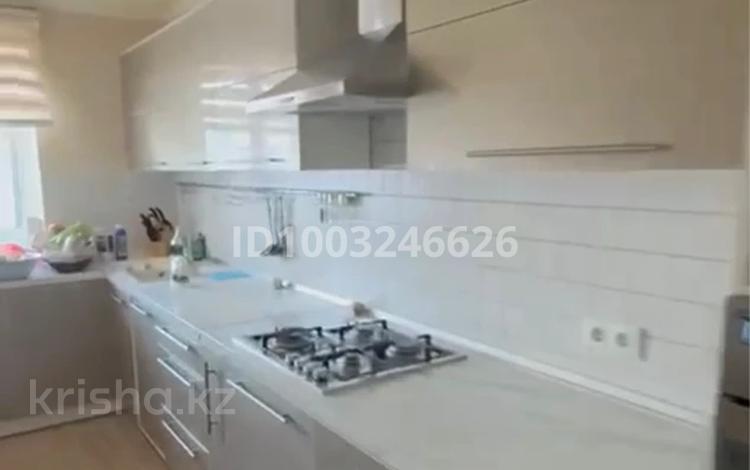 4-комнатная квартира · 82 м² · 5/5 этаж, мкр Центральный, сырым датова 14 за 25 млн ₸ в Атырау — фото 2