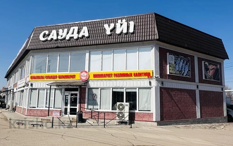 Свободное назначение, офисы, магазины и бутики, общепит, салоны красоты, медцентры и аптеки, образование, развлечения · 815 м² за 330 млн ₸ в Узынагаш — фото 2