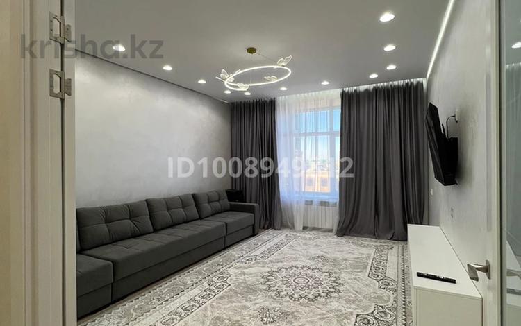 3-комнатная квартира · 100 м² · 8/10 этаж, мкр Юго-Восток, Ашимова 13 за 400 000 〒 в Караганде, Казыбек би р-н — фото 2