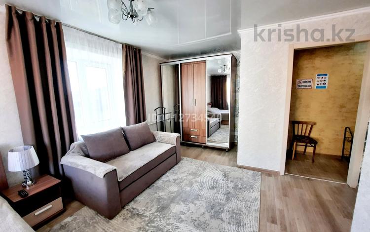 1-комнатная квартира · 40 м² · 4/5 этаж, Интернациональная 30 — СКГУ, Берёзка, Сокол за 15 000 ₸ в Петропавловске — фото 2