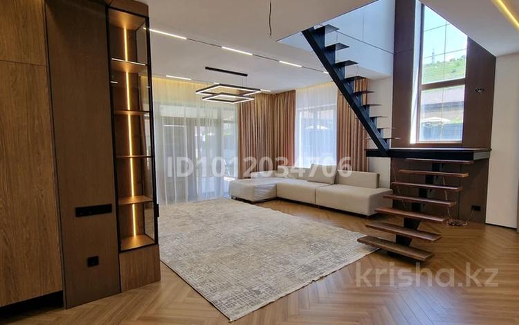 Жеке үй · 5 бөлме · 250 м² · 8 сот., мкр Ерменсай, Кырмызы, бағасы: 250 млн ₸ в Алматы, Бостандыкский р-н — фото 8