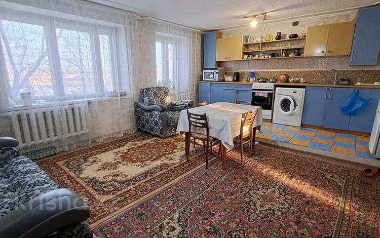 4-комнатная квартира · 80 м² · 4/6 этаж, Назарбаева 145 за 22.9 млн 〒 в Усть-Каменогорске — фото 2