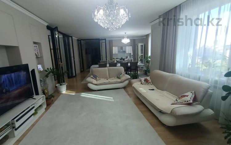 5-комнатная квартира · 200 м² · 10/10 этаж, Сарайшык — БЕЗ КОМИССИИ ДЛЯ ПОКУПАТЕЛЯ!!! БЕСПЛАТНАЯ КОНСУЛЬТАЦИЯ ПО ИПОТЕКЕ!!! за 115 млн ₸ в Астане, Есильский р-н — фото 2