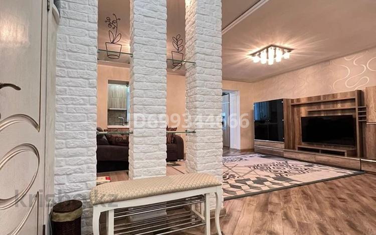3-комнатная квартира · 95 м² · 1/4 этаж, Калдаякова 1/5 — Джангельдина за 350 000 ₸ в Шымкенте, Аль-Фарабийский р-н — фото 2