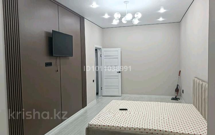 1-комнатная квартира · 46 м² · 4/5 этаж, мкр. Алтын орда, Мкр.Батыс-2 участок 351 — Возле школы 81 за 20.5 млн ₸ в Актобе — фото 2
