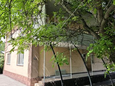 Отдельный дом · 6 комнат · 213 м² · 11.2 сот., мкр Алгабас — Рыскулова/Козайым за 99 млн ₸ в Алматы, Алатауский р-н