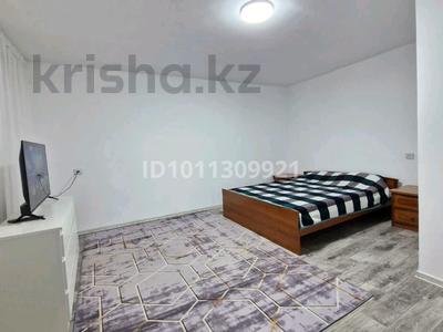 1-комнатная квартира · 35 м² · 1/5 этаж, Назарбаева 203 — Поликлиника 1 за 12 000 ₸ в Уральске