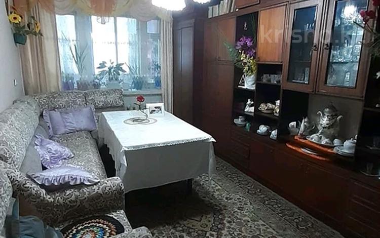3-бөлмелі пәтер · 60 м² · 1/2 қабат, Библиотечная ул. 7, бағасы: 10 млн ₸ в Караганде — фото 2