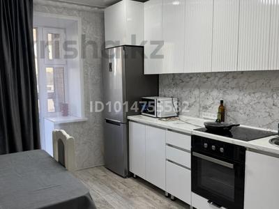 1-комнатная квартира · 45 м² · 3/5 этаж, Локомотивная 10к — Магазин Семейный за 15 000 ₸ в Новоишимском