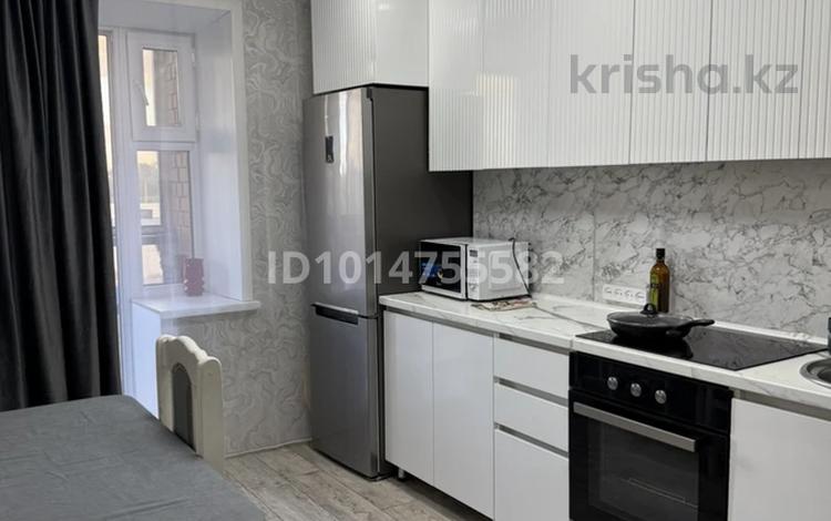 1-комнатная квартира · 45 м² · 3/5 этаж, Локомотивная 10к — Магазин Семейный за 15 000 ₸ в Новоишимском — фото 2