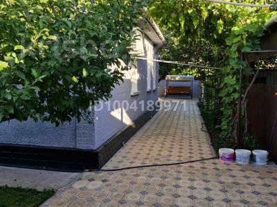 Отдельный дом · 7 комнат · 99 м² · 5 сот., Бауырластар 68 — Школа№33 за 48 млн 〒 в Шымкенте, Туран р-н