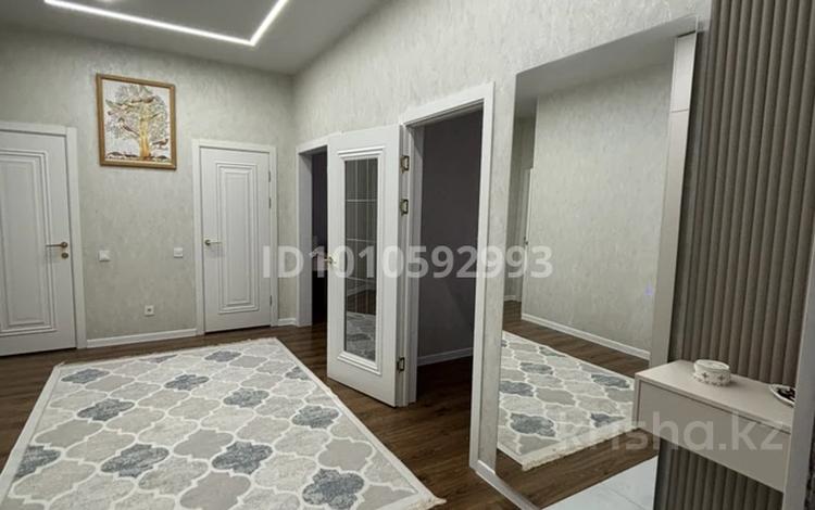 2-бөлмелі пәтер · 83.5 м² · 4/9 қабат, мкр. Алтын орда, Мангилик Ел 16Д — Комфортная кв., Дина, лифт, бағасы: 35.5 млн 〒 в Актобе — фото 2