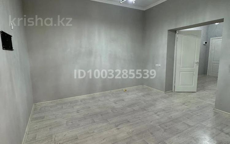 2-комнатная квартира · 68 м² · 1/5 этаж, Нурмагамбетова 18 — Район бывший рынок Атакент за 22.5 млн 〒 в Таразе — фото 2